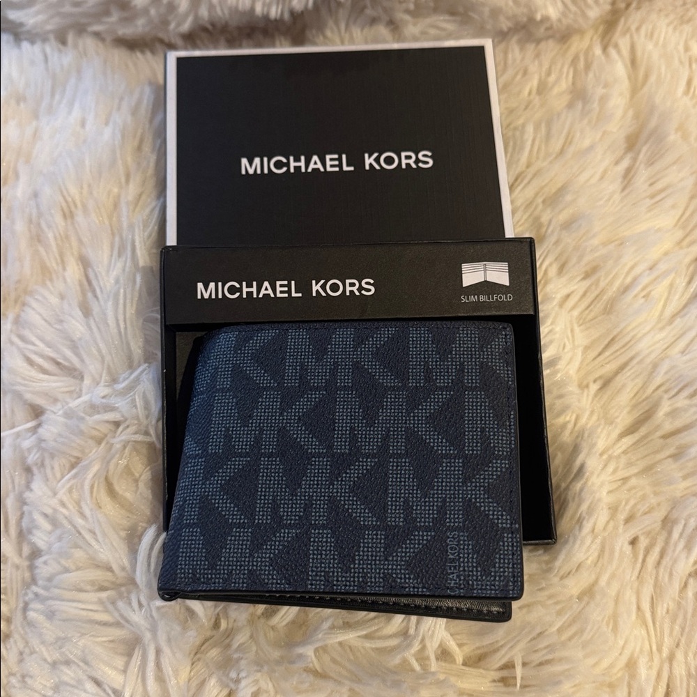 Michael Kors Greyson Logo Slim Billfold Wallet